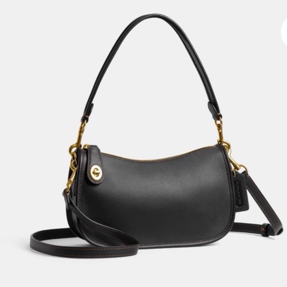 Coach Swinger Bag 20 in black with cherry charm - Picture 3 of 13